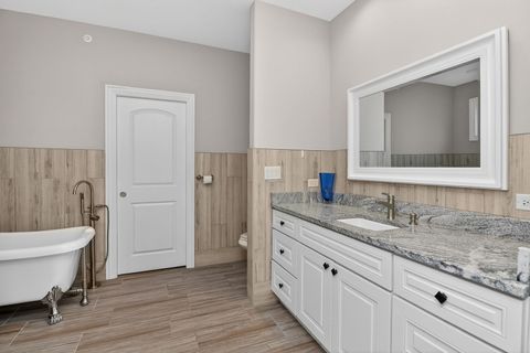 Tiny photo for 669 E Byron Avenue, Addison, IL 60101 (MLS # 12621258)