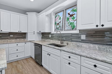 Tiny photo for 669 E Byron Avenue, Addison, IL 60101 (MLS # 12621258)