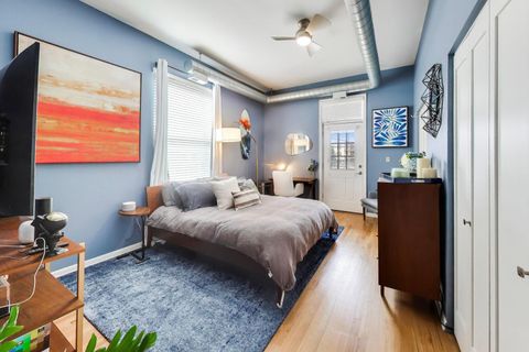 Tiny photo for 1050 W FOSTER Avenue #F, Chicago, IL 60640 (MLS # 12656301)