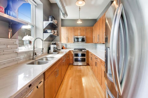 Tiny photo for 1050 W FOSTER Avenue #F, Chicago, IL 60640 (MLS # 12656301)