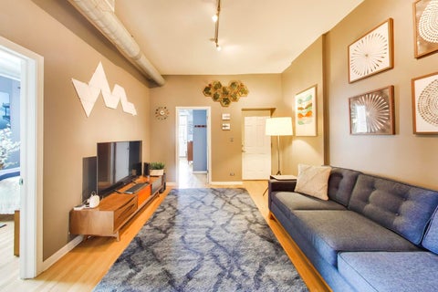 Tiny photo for 1050 W FOSTER Avenue #F, Chicago, IL 60640 (MLS # 12656301)