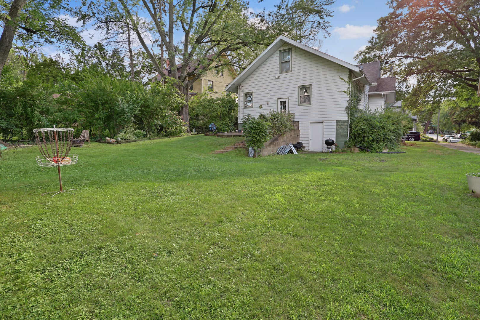 1927 Tremont Avenue