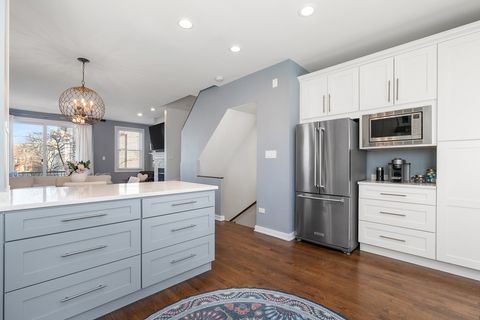 Tiny photo for 2849 N Wolcott Avenue #A, Chicago, IL 60657 (MLS # 12565760)