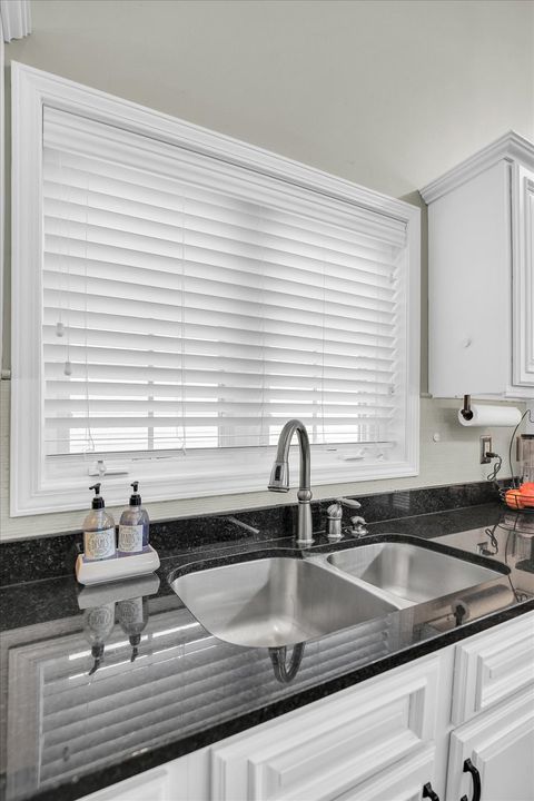 Tiny photo for 1315 West Ridge Lane, Champaign, IL 61822 (MLS # 12498509)