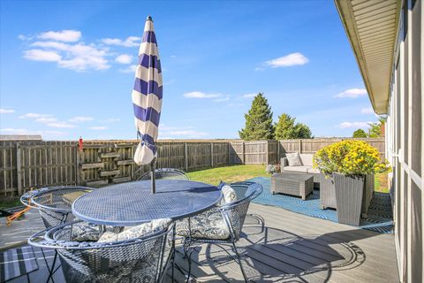 Tiny photo for 1315 West Ridge Lane, Champaign, IL 61822 (MLS # 12498509)