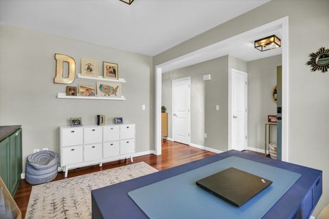 Tiny photo for 1315 West Ridge Lane, Champaign, IL 61822 (MLS # 12498509)