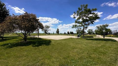 Tiny photo for 1315 West Ridge Lane, Champaign, IL 61822 (MLS # 12498509)