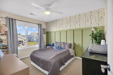 Tiny photo for 1315 West Ridge Lane, Champaign, IL 61822 (MLS # 12498509)