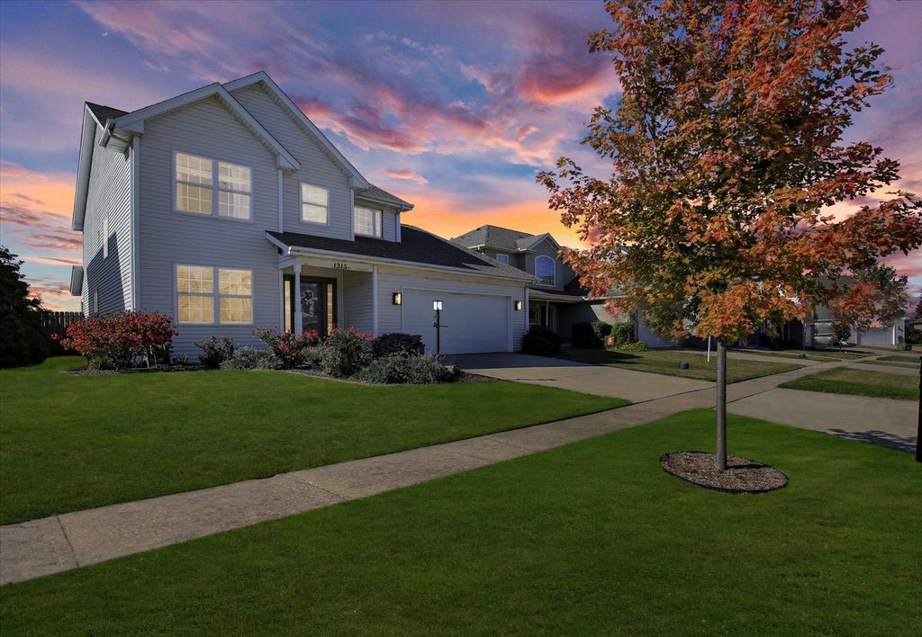 Photo for 1315 West Ridge Lane, Champaign, IL 61822 (MLS # 12498509)