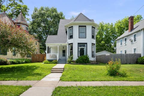 Photo of 1920 Walling Court, Davenport, IA 52803 (MLS # 12672960)