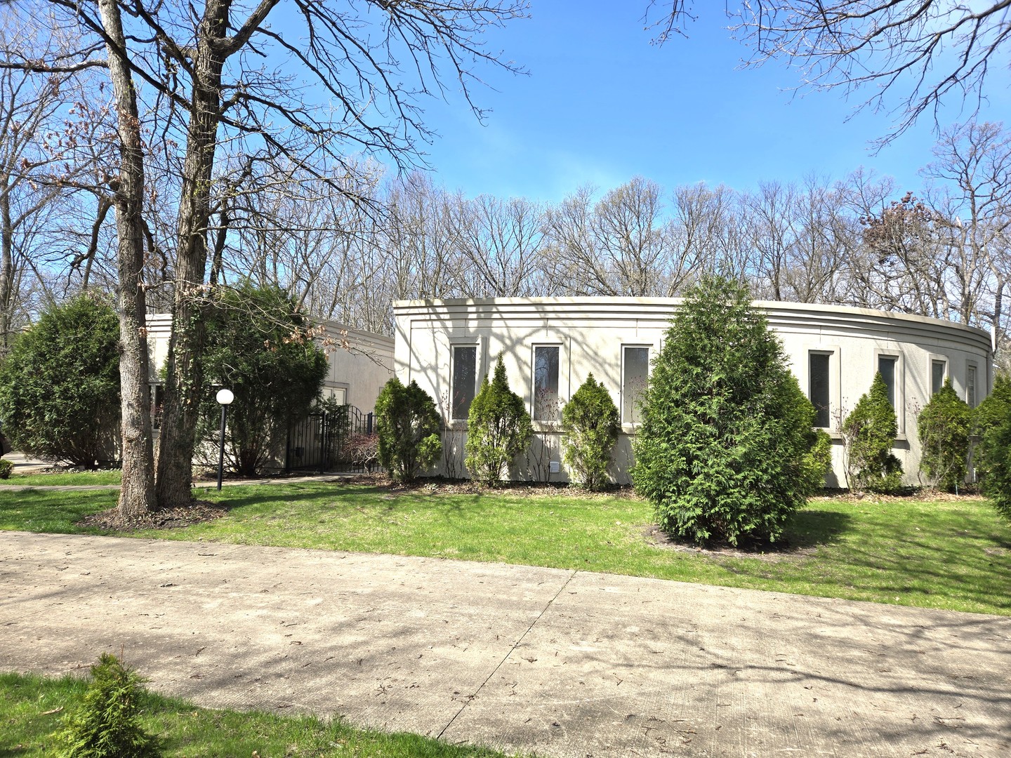 2000 CLENDENIN Lane