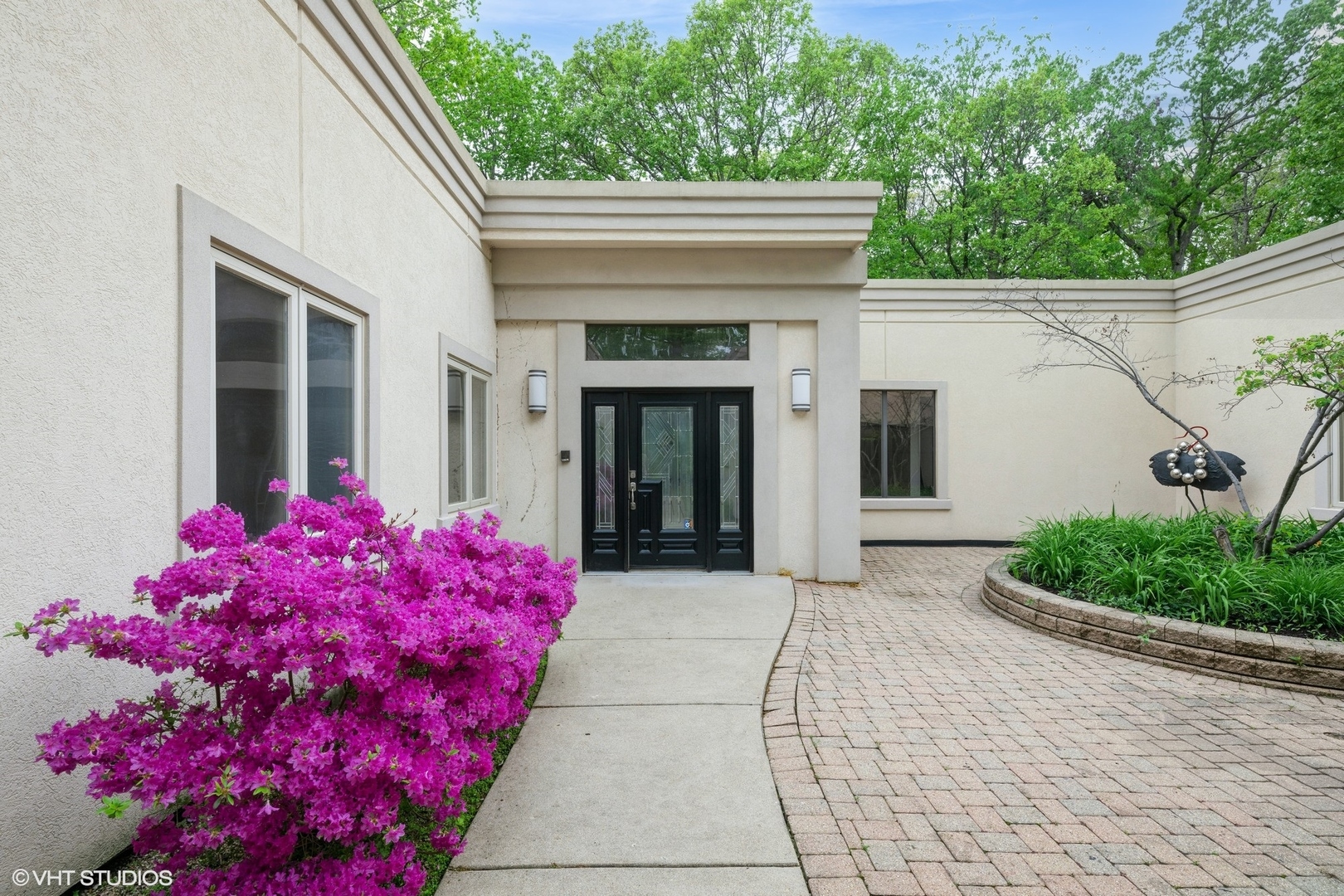 2000 CLENDENIN Lane