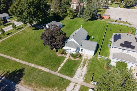 Tiny photo for 406 E Cherry Street, Chatsworth, IL 60921 (MLS # 12776759)