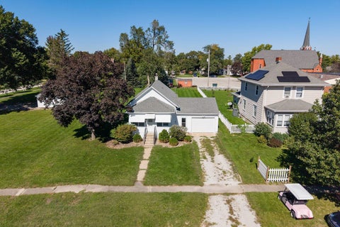 Tiny photo for 406 E Cherry Street, Chatsworth, IL 60921 (MLS # 12776759)