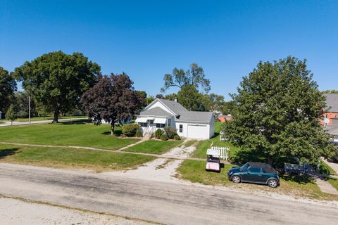 Tiny photo for 406 E Cherry Street, Chatsworth, IL 60921 (MLS # 12776759)