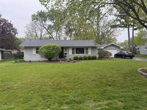 Photo of 326 Maple Lane, Geneva, IL 60134 (MLS # 12632798)