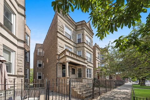 3106 W Fullerton Avenue Chicago IL 60647