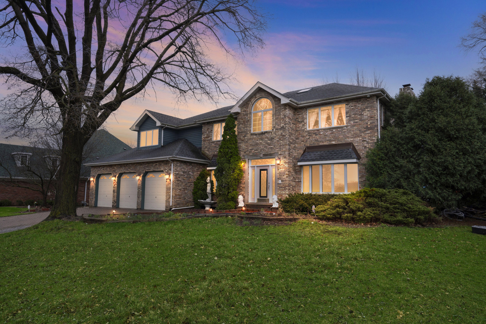 8005 Trafalgar Court