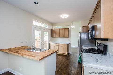 Tiny photo for 305 W Applegate Court, Round Lake, IL 60073 (MLS # 12703657)