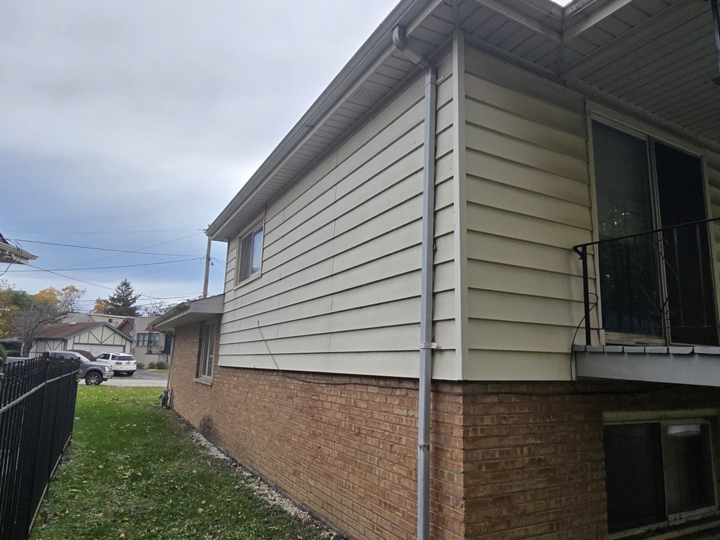 Harvey, Illinois 60426, United States, 3 Bedrooms Bedrooms, ,2 BathroomsBathrooms,Residential,Active,253090