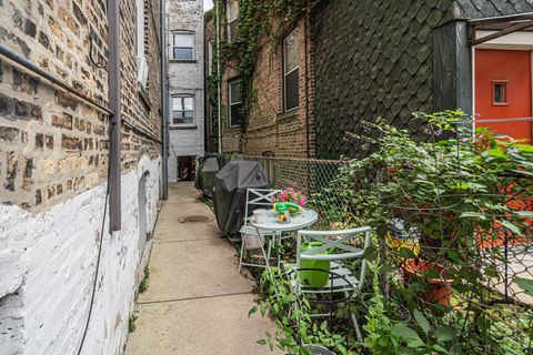 Tiny photo for 1458 W Berwyn Avenue #1, Chicago, IL 60640 (MLS # 12476105)