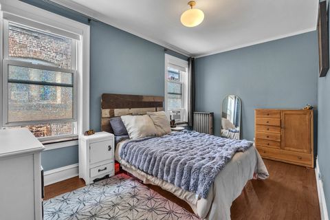 Tiny photo for 1458 W Berwyn Avenue #1, Chicago, IL 60640 (MLS # 12476105)