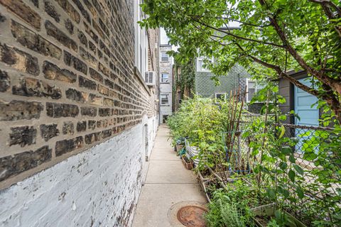 Tiny photo for 1458 W Berwyn Avenue #1, Chicago, IL 60640 (MLS # 12476105)