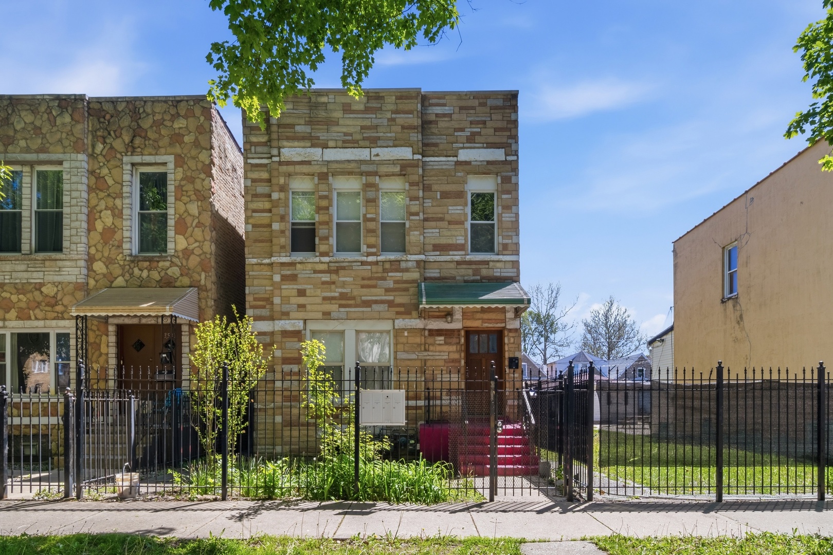 3505 W Le Moyne Street