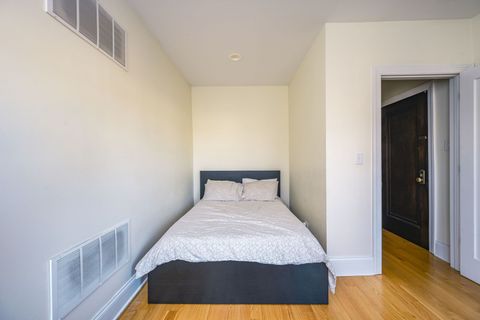 Tiny photo for 5501 W School Street #1C, Chicago, IL 60641 (MLS # 12524258)