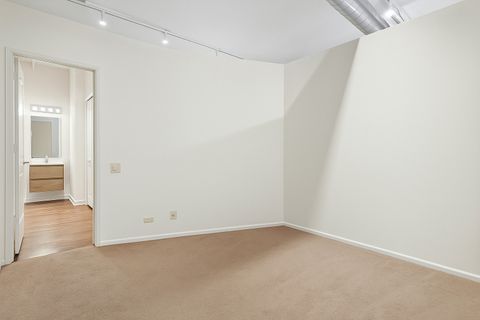 Tiny photo for 130 S CANAL Street #624, Chicago, IL 60606 (MLS # 12490112)