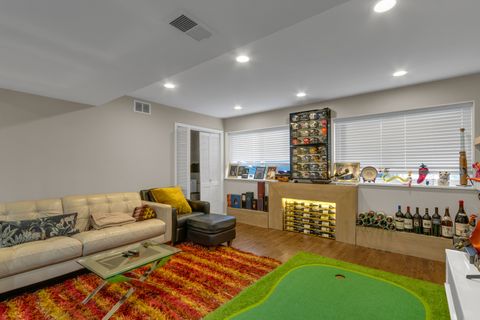 Tiny photo for 315 Norton Lane, Bloomingdale, IL 60108 (MLS # 12550384)