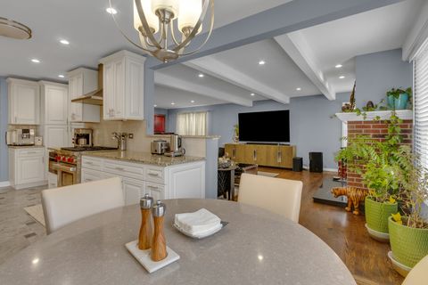 Tiny photo for 315 Norton Lane, Bloomingdale, IL 60108 (MLS # 12550384)