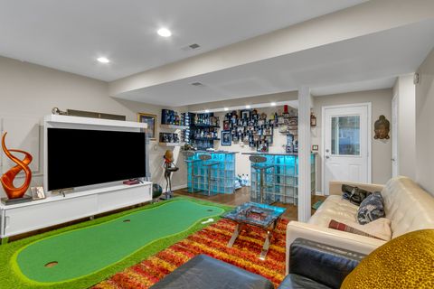 Tiny photo for 315 Norton Lane, Bloomingdale, IL 60108 (MLS # 12550384)