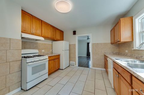 Tiny photo for 215 E Pine Avenue, Bensenville, IL 60106 (MLS # 12470539)