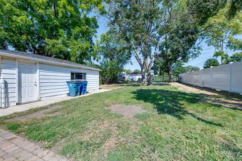 Tiny photo for 215 E Pine Avenue, Bensenville, IL 60106 (MLS # 12470539)