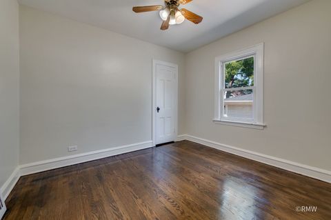 Tiny photo for 215 E Pine Avenue, Bensenville, IL 60106 (MLS # 12470539)