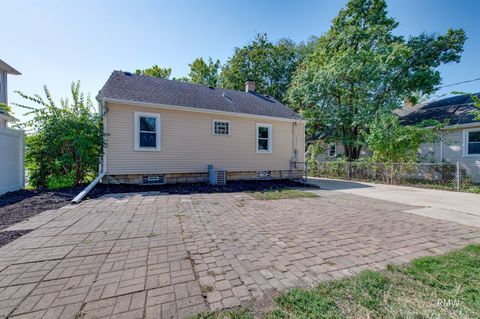 Tiny photo for 215 E Pine Avenue, Bensenville, IL 60106 (MLS # 12470539)