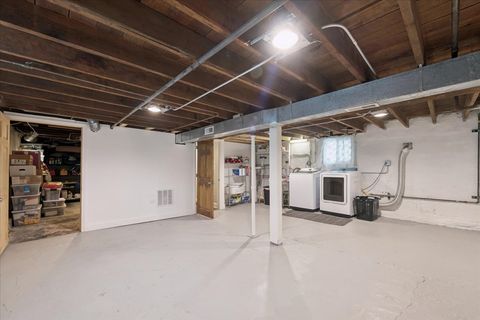 Tiny photo for 811 Clarence Avenue, Oak Park, IL 60304 (MLS # 12619531)