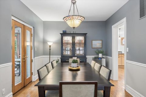 Tiny photo for 811 Clarence Avenue, Oak Park, IL 60304 (MLS # 12619531)