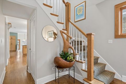 Tiny photo for 811 Clarence Avenue, Oak Park, IL 60304 (MLS # 12619531)