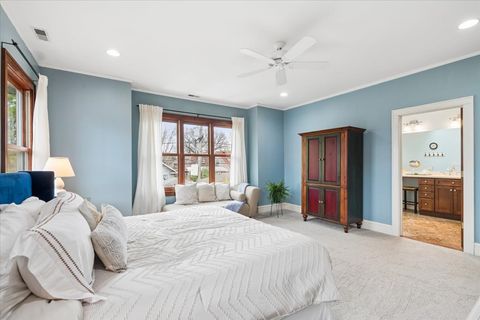 Tiny photo for 811 Clarence Avenue, Oak Park, IL 60304 (MLS # 12619531)