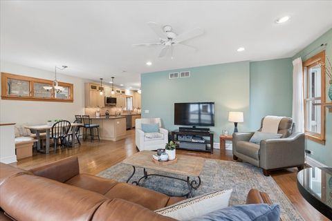 Tiny photo for 811 Clarence Avenue, Oak Park, IL 60304 (MLS # 12619531)