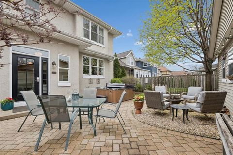 Tiny photo for 811 Clarence Avenue, Oak Park, IL 60304 (MLS # 12619531)