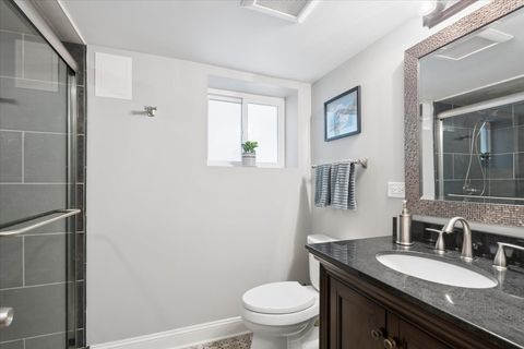 Tiny photo for 811 Clarence Avenue, Oak Park, IL 60304 (MLS # 12619531)