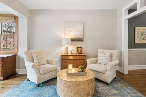 Tiny photo for 811 Clarence Avenue, Oak Park, IL 60304 (MLS # 12619531)