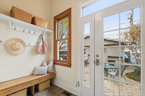 Tiny photo for 811 Clarence Avenue, Oak Park, IL 60304 (MLS # 12619531)