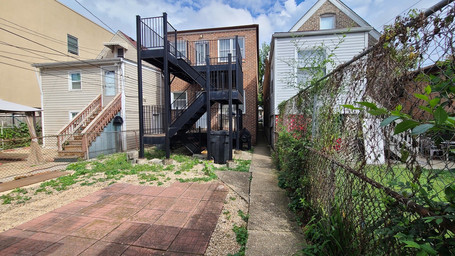 3450 S Leavitt Street