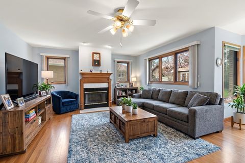 Tiny photo for 14342 Oakley Avenue, Orland Park, IL 60462 (MLS # 12604120)