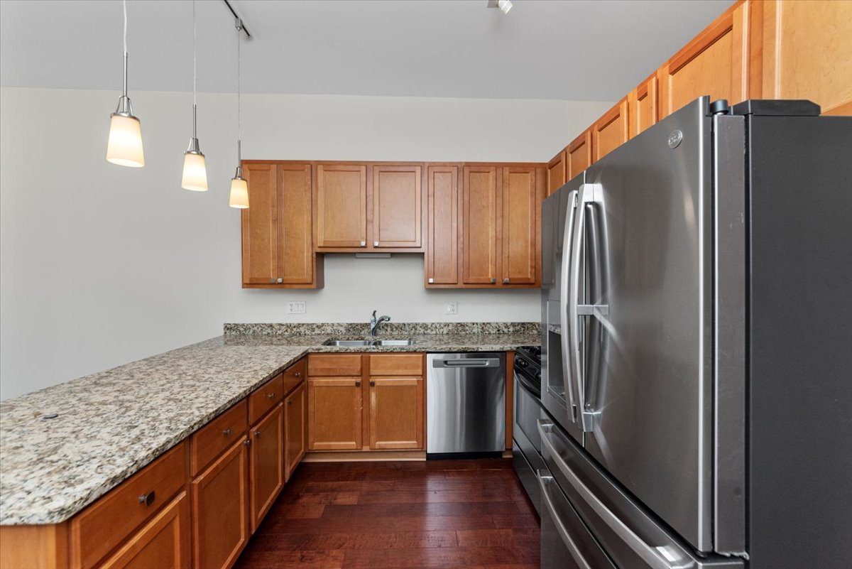 1464 S Michigan Avenue 703
