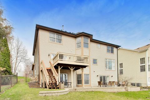 Tiny photo for 207 Lions Court, Lake Zurich, IL 60047 (MLS # 12599298)